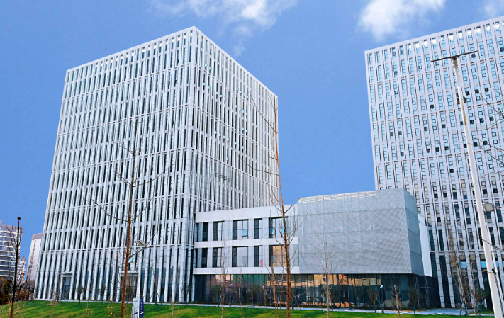 软件定制开发与小程序搭建：企业信息化系统选型要点解析